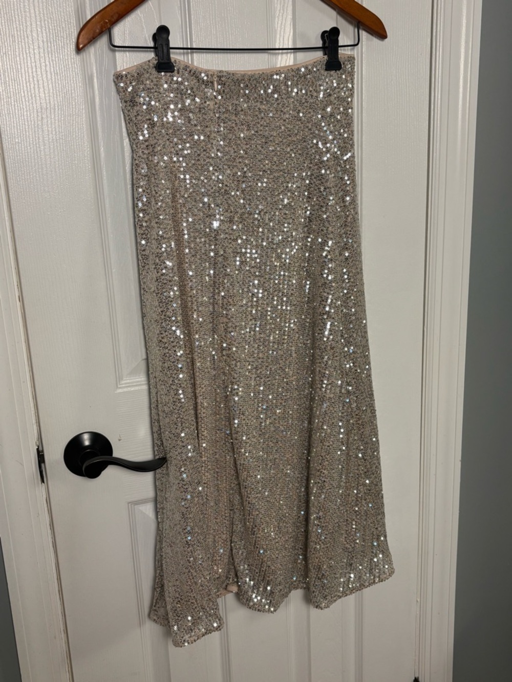 NWT Black Tape Champagne Sequin Maxi Skirt Size Small - Picture 2 of 5